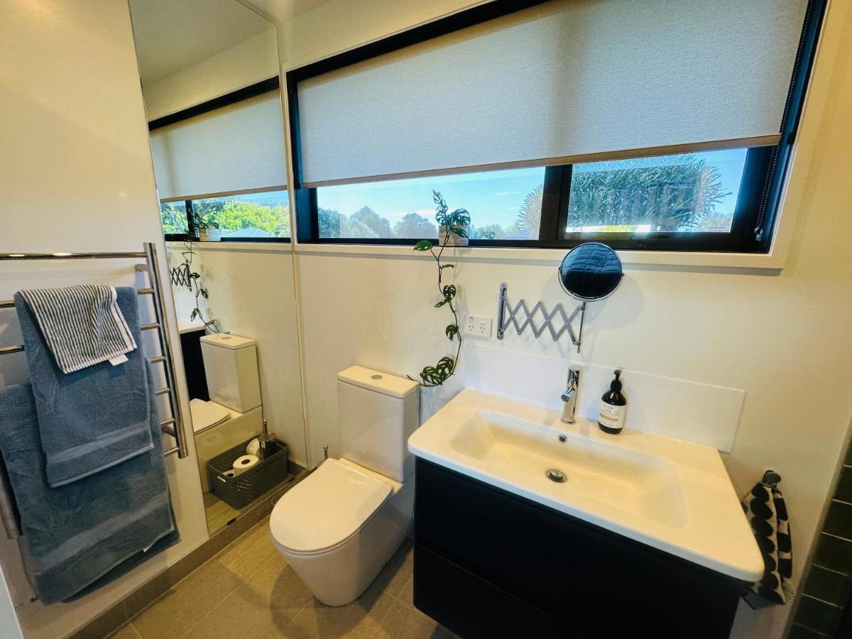 Beckenham Studio On Tree Lined Street 크라이스트처치 외부 사진